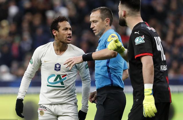 满冠体育-包含法国杯清晨再迎强敌，埃因霍温再遭质疑，主帅态度——目标明确，细节决定成败的词条