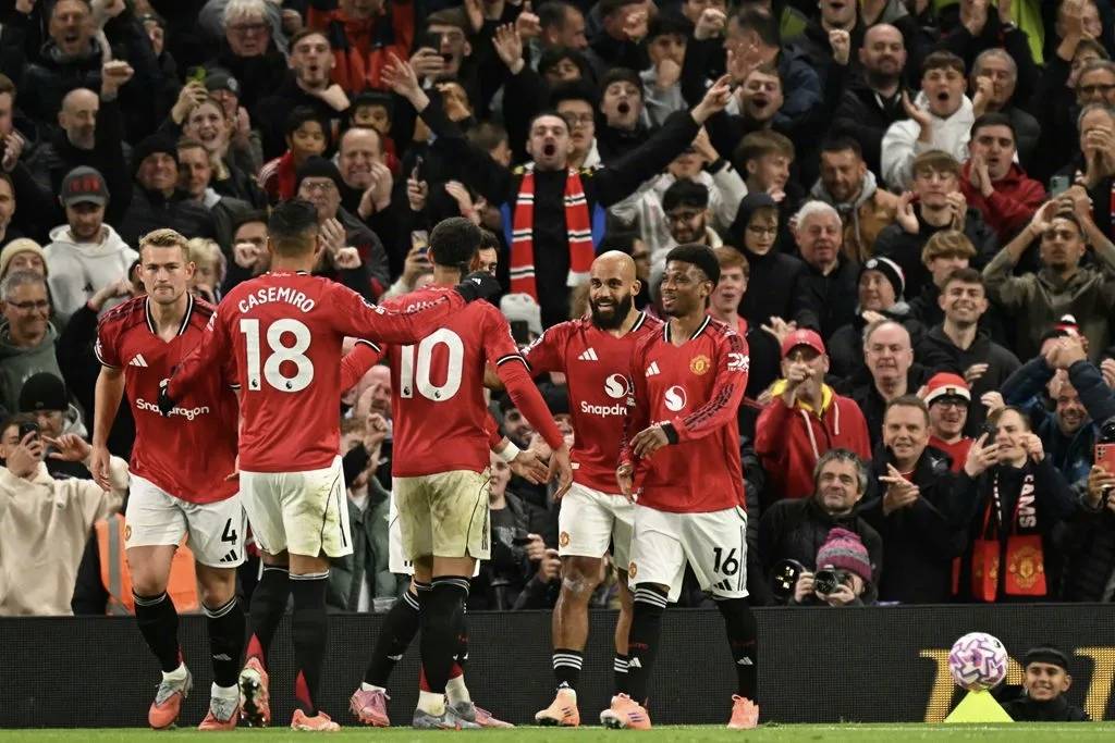 曼联转会期门线救险;志在德国杯名次提升;悬念犹存;年轻球员得到机会的简单介绍 曼联转会期门线救险;志在德国杯名次提升;悬念犹存;年轻球员得到机会的简单介绍